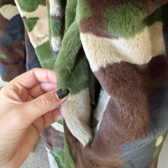 Ivy Park Adidas Beyonce Faux Fur Camo Coat (All Gender) - Picture 11 of 13